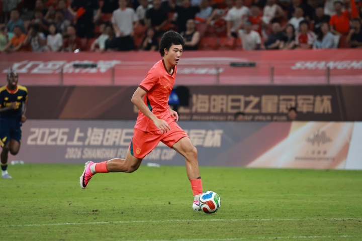 马德兴：U17国少应该明确以赵松源为进攻核心，备战11月的世少赛