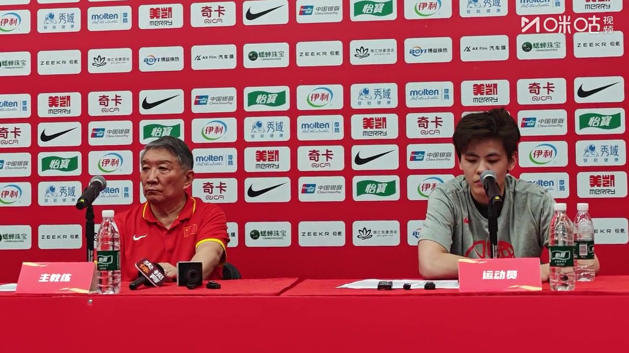 宫鲁鸣谈阵容轮换：张子宇&王思雨出现伤情 想让新的球员有些机会