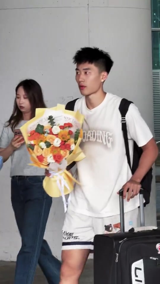 新鲜血液来啦！博主：辽宁新援段睿骐已经到达沈阳