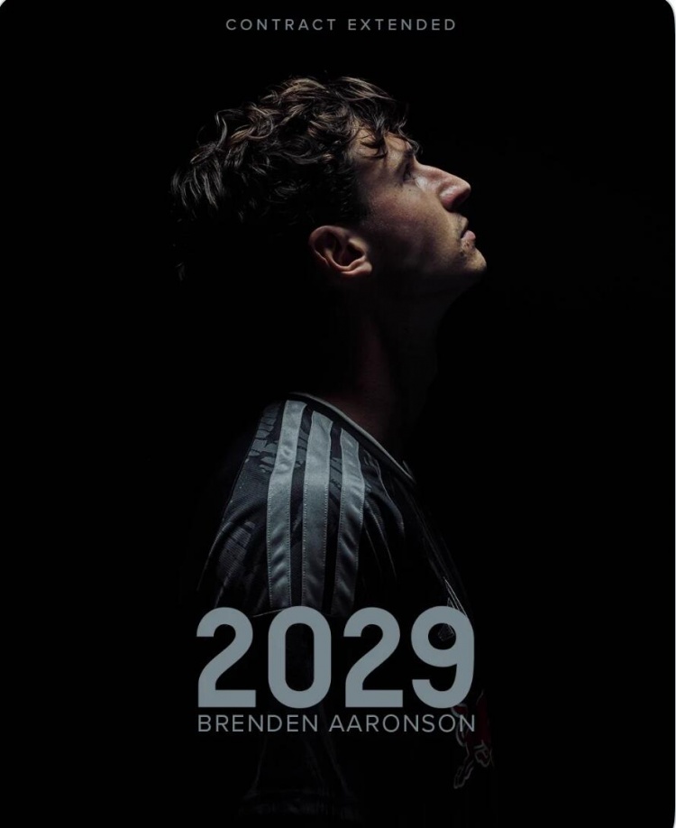 官方：利兹联与布伦登·阿伦森续约至2029年
